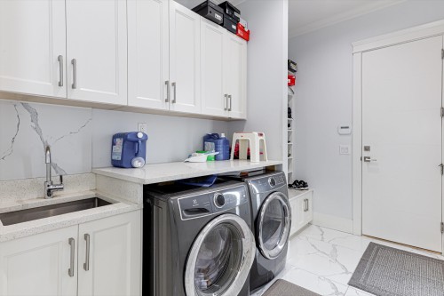 12187 71 Avenue, Surrey, BC 