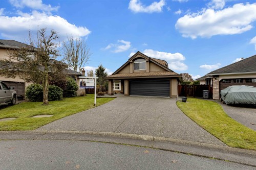 8518 165A Street, Surrey, BC 