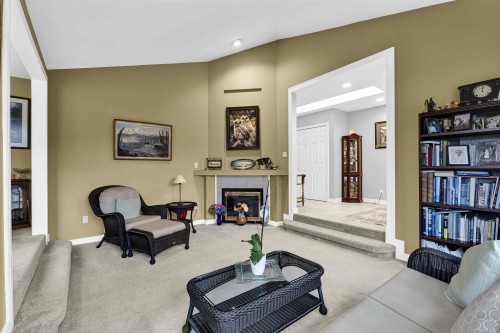 8518 165A Street, Surrey, BC 