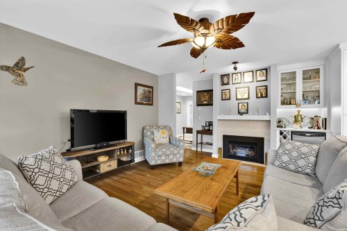 8518 165A Street, Surrey, BC 