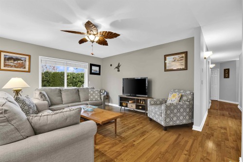 8518 165A Street, Surrey, BC 