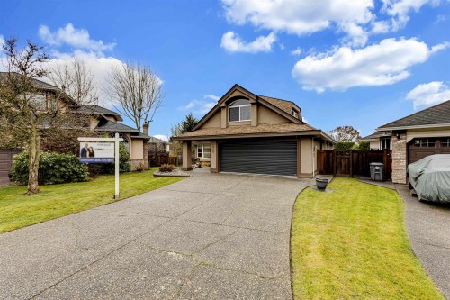 8518 165A Street, Surrey, BC 