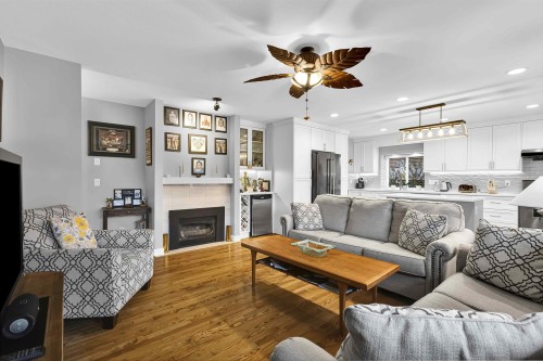 8518 165A Street, Surrey, BC 