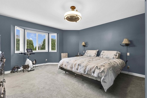 8518 165A Street, Surrey, BC 