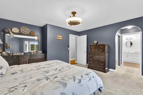 8518 165A Street, Surrey, BC 