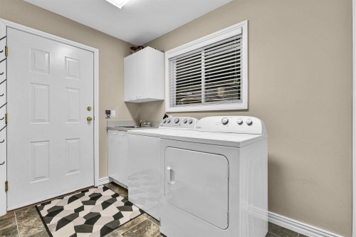 8518 165A Street, Surrey, BC 