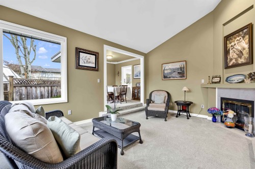 8518 165A Street, Surrey, BC 