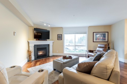 305-15150 29A Avenue, Surrey, BC 