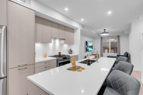 226-6951 204 Street, Langley, BC 