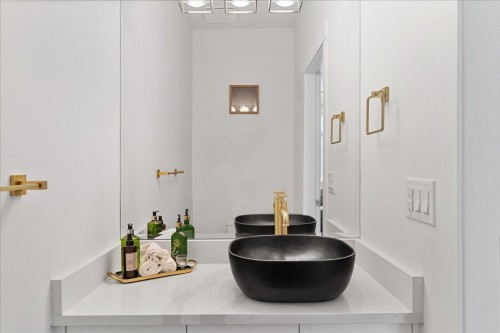 18-9762 182A Street, Surrey, BC 