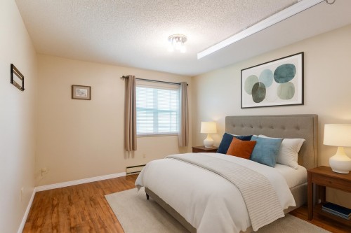 240 Davis Crescent, Langley, BC 