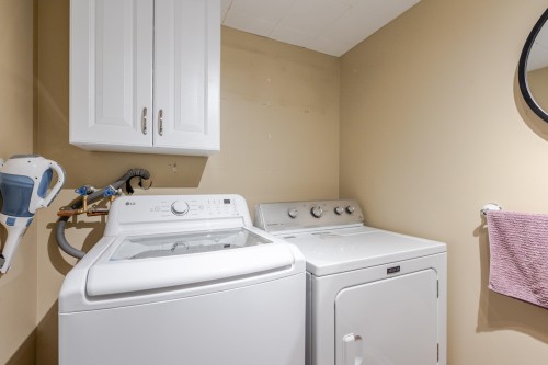 240 Davis Crescent, Langley, BC 