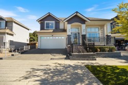 16478 59a Avenue  Surrey, BC V3S 6M6