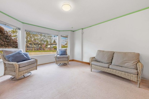 15852 100 Avenue, Surrey, BC 