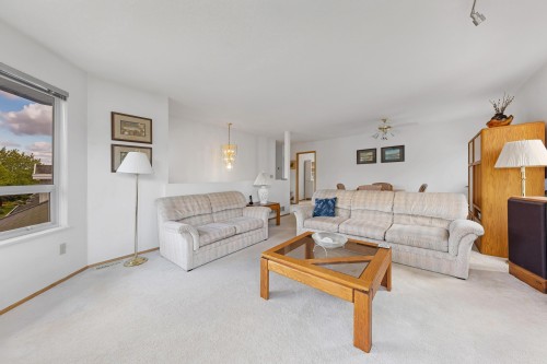 15852 100 Avenue, Surrey, BC 