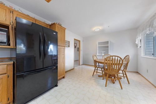 15852 100 Avenue, Surrey, BC 