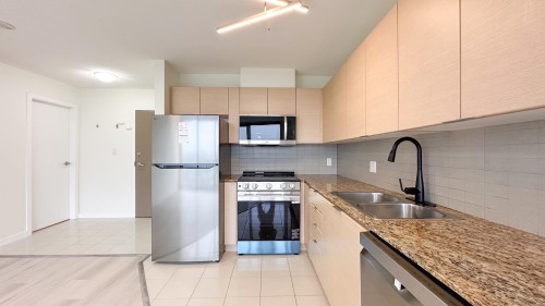 2910-13618 100 Avenue Avenue, Surrey, BC 