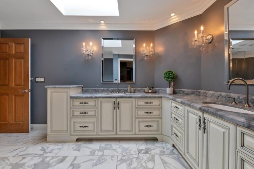 12256 57 Avenue, Surrey, BC 