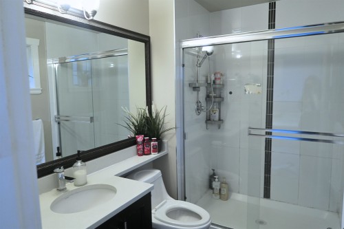 118-15399 Guildford Drive, Surrey, BC 