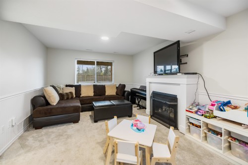 2740 272B Street, Langley, BC 