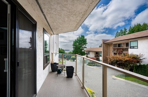 519-1350 Vidal Street, White Rock, BC 