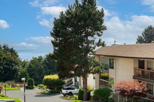 519-1350 Vidal Street, White Rock, BC 