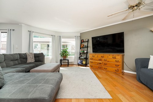 519-1350 Vidal Street, White Rock, BC 