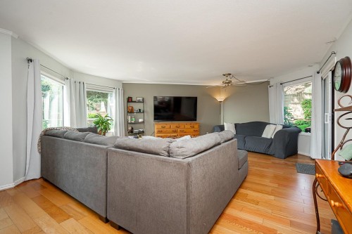 519-1350 Vidal Street, White Rock, BC 