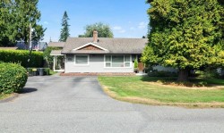 19735 48 Avenue  Langley, BC V3A 3L2