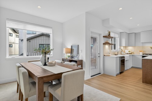 5-6828 208A Street, Langley, BC 