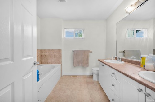 35-6195 168 Street, Surrey, BC 