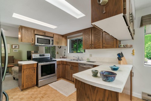 8913 Jedburgh Place, Surrey, BC 