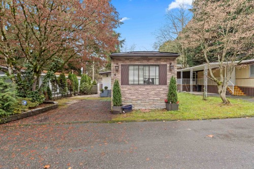 6-6571 King George Boulevard, Surrey, BC 