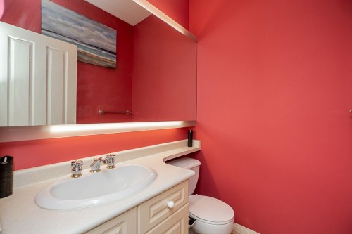 14858 58 Avenue, Surrey, BC 