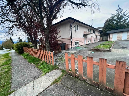 11606-11610 97, Surrey, BC 