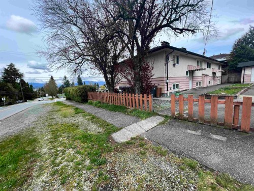 11606-11610 97, Surrey, BC 