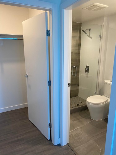 1010-13615 Fraser, Surrey, BC 