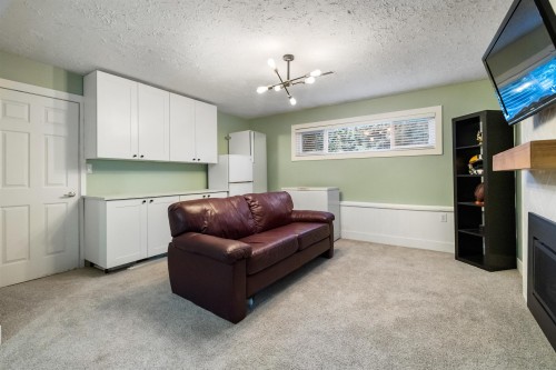 5802 Angus Place, Surrey, BC 