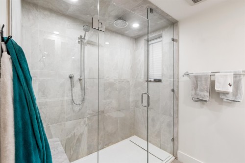 5802 Angus Place, Surrey, BC 