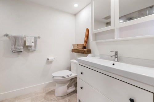 5802 Angus Place, Surrey, BC 