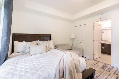 214-14358 60 Avenue, Surrey, BC 