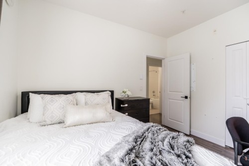 214-14358 60 Avenue, Surrey, BC 