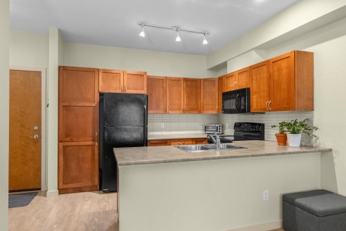 306-33318 Bourquin Crescent, Abbotsford, BC 