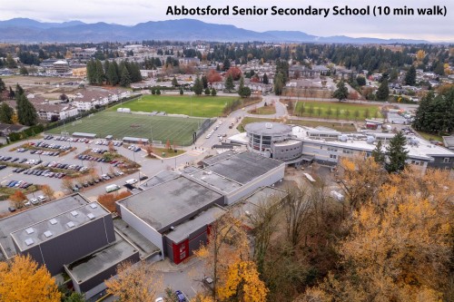 306-33318 Bourquin Crescent, Abbotsford, BC 