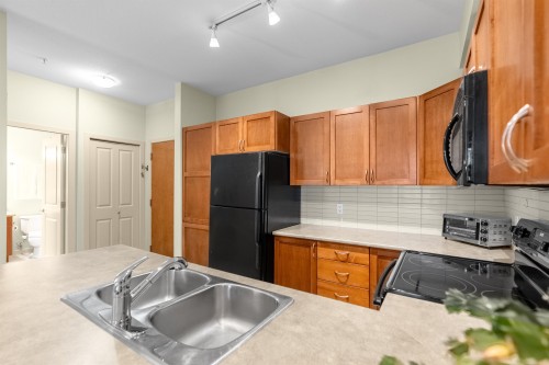 306-33318 Bourquin Crescent, Abbotsford, BC 