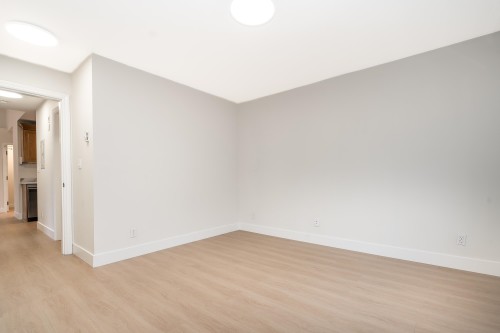 202-2828 152 Street, Surrey, BC 