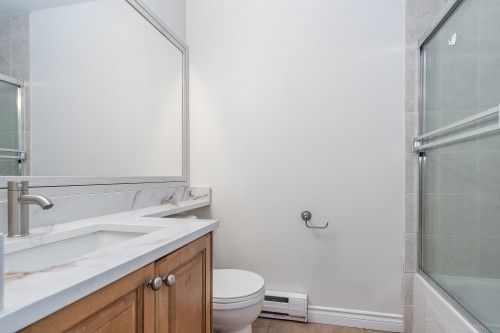 202-2828 152 Street, Surrey, BC 