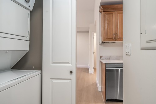 202-2828 152 Street, Surrey, BC 