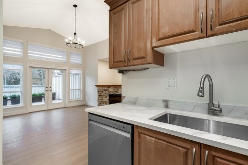 202-2828 152 Street, Surrey, BC 