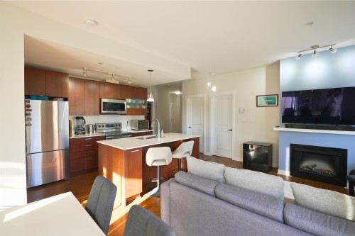 204-13339 102A Avenue, Surrey, BC 